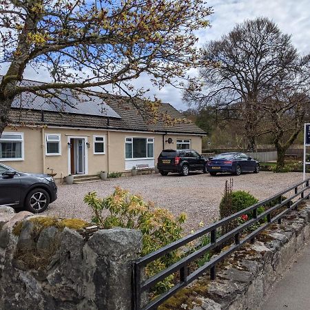 Homagen Bed & Breakfast Roybridge Bagian luar foto
