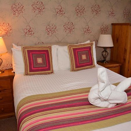 Homagen Bed & Breakfast Roybridge Bagian luar foto