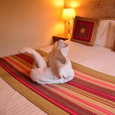 Homagen Bed & Breakfast Roybridge Bagian luar foto