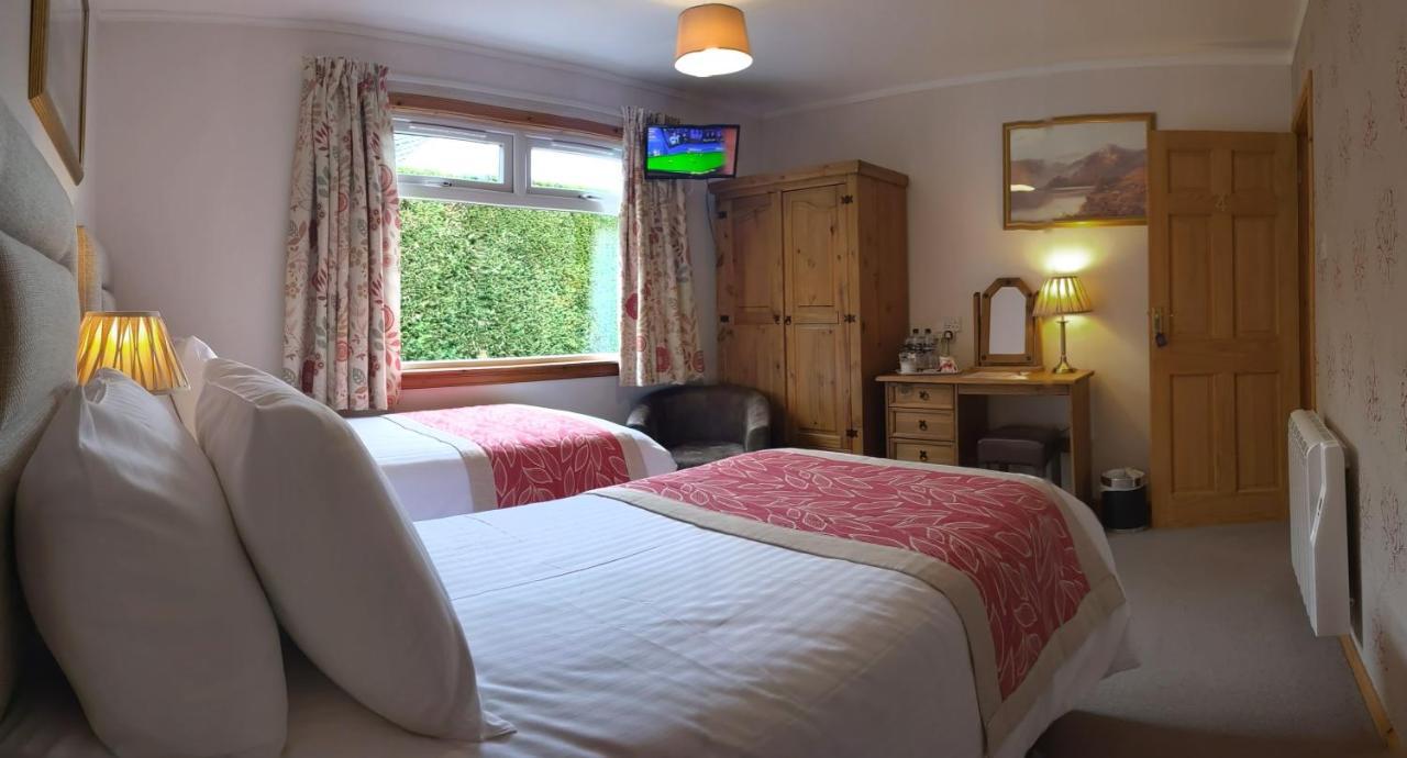 Homagen Bed & Breakfast Roybridge Bagian luar foto