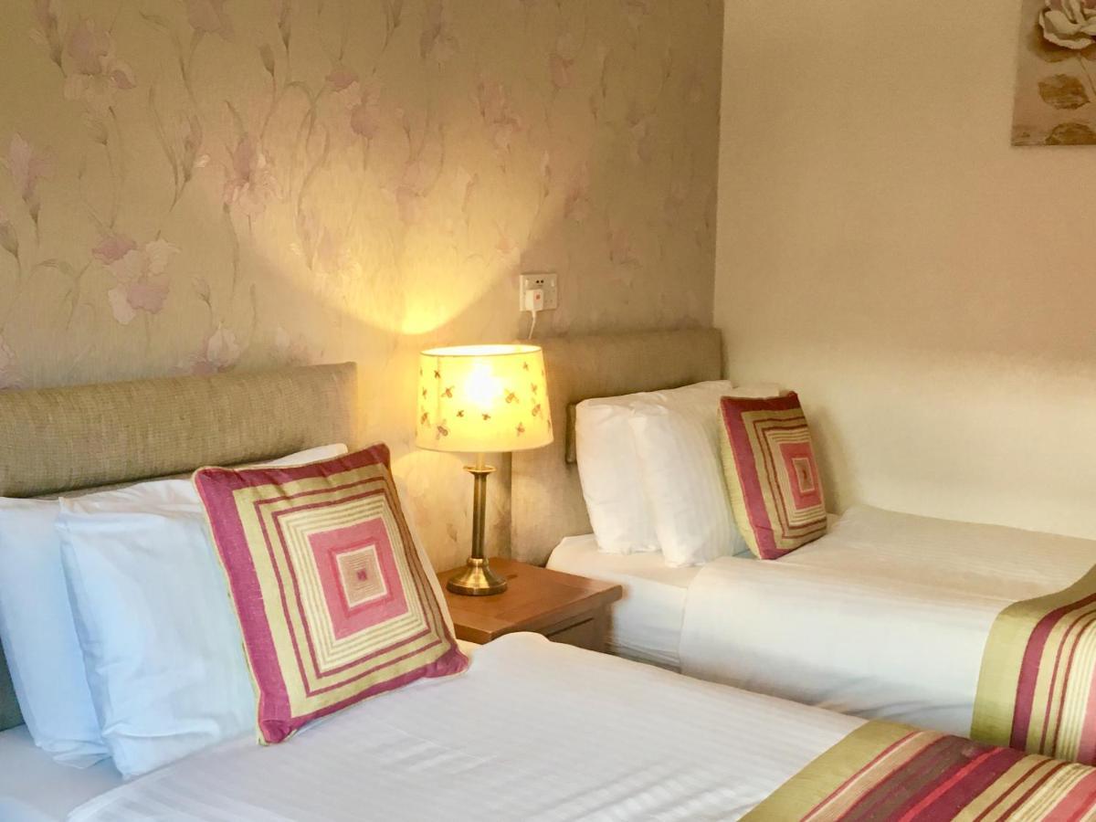 Homagen Bed & Breakfast Roybridge Bagian luar foto