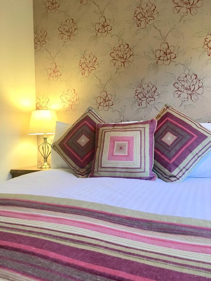 Homagen Bed & Breakfast Roybridge Bagian luar foto